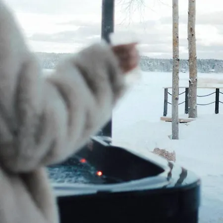 Lillan With Jacuzzi And Sauna Порвоо
