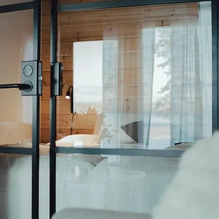 Lillan With Jacuzzi And Sauna Порвоо