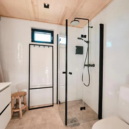 别墅 Lillan With Jacuzzi And Sauna *