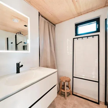 Lillan With Jacuzzi And Sauna *