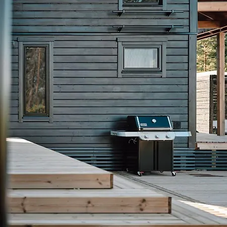 Lillan With Jacuzzi And Sauna