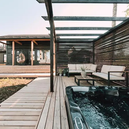 Вилла Lillan With Jacuzzi And Sauna Порвоо